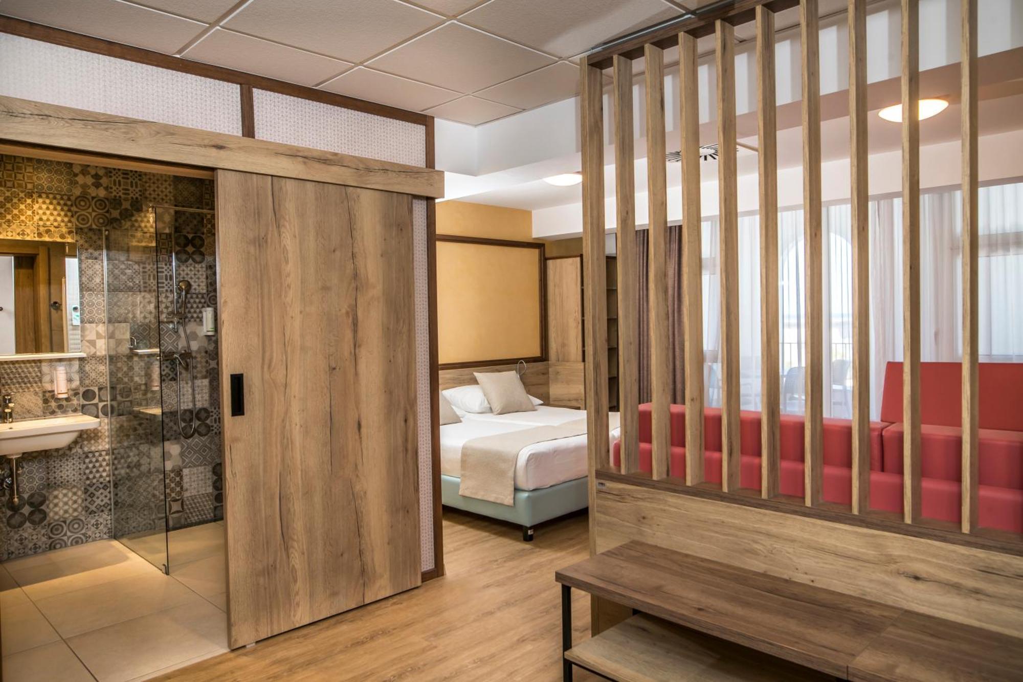 Hotel Delfin Izola Kültér fotó