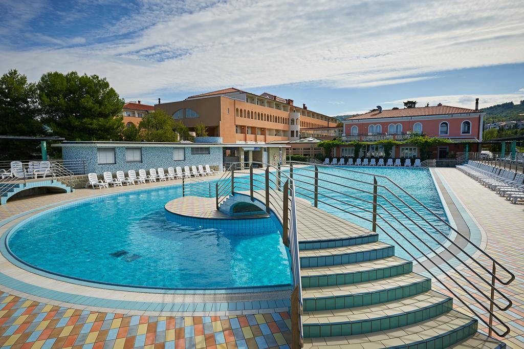 Hotel Delfin Izola Kültér fotó