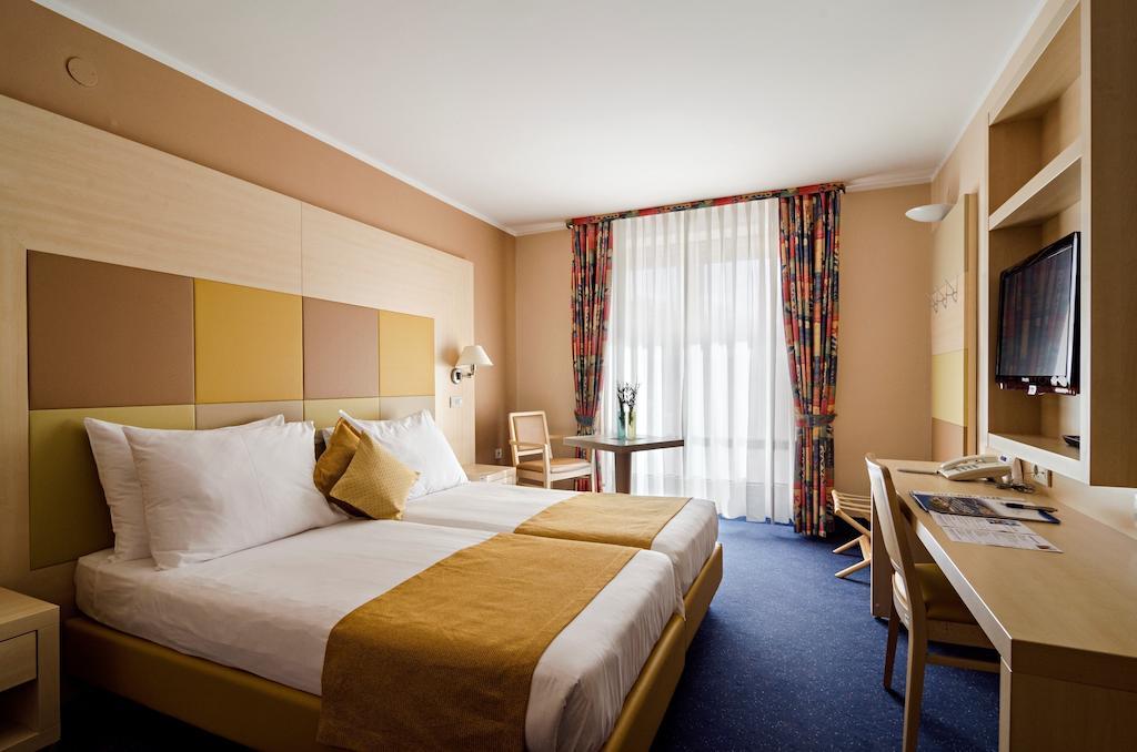 Hotel Delfin Izola Szoba fotó