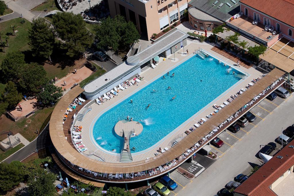 Hotel Delfin Izola Kültér fotó