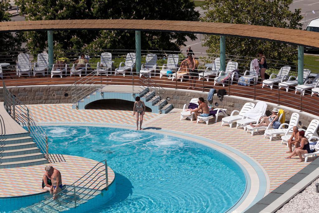 Hotel Delfin Izola Kültér fotó