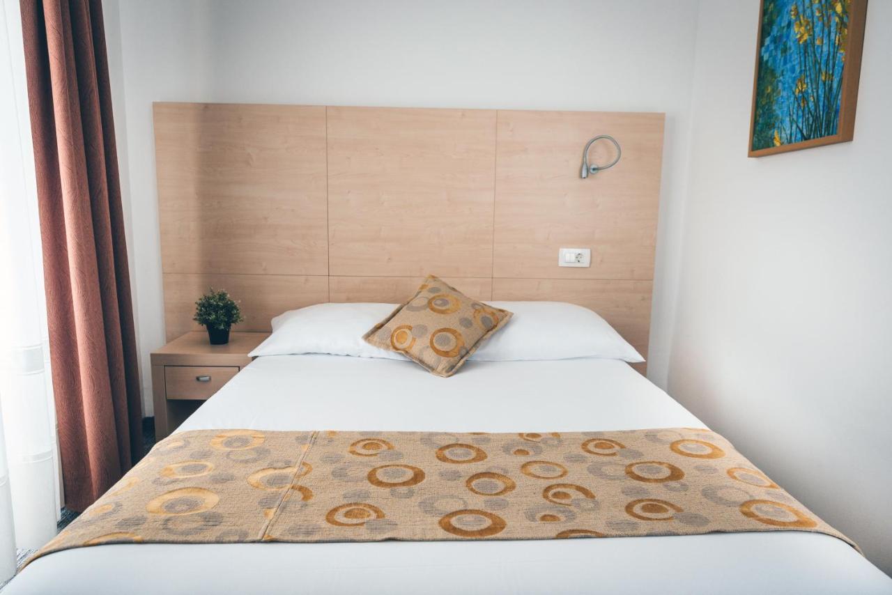 Hotel Delfin Izola Kültér fotó